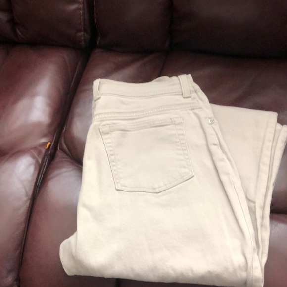 Gloria Vanderbilt Denim - Gloria Vanderbilt sand colored jeans Gloria Vanderbilt Denim - Gloria Vanderbilt sand colored jeans